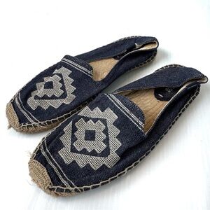 Soludos Mens yucatan Blue and Cream Espadrille Flats